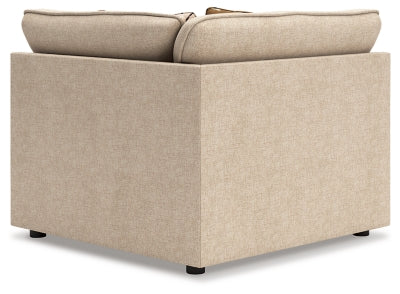 Seyler Sectional - Dayton Discount Furniture