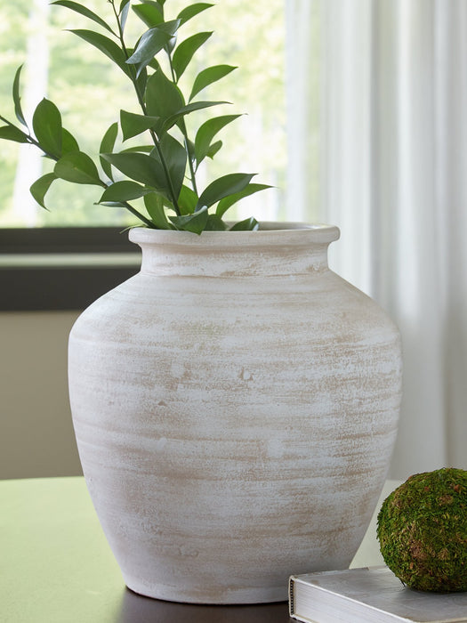 Meadie Vase - Dayton Discount Furniture