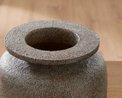 Jedwick Vase - Dayton Discount Furniture