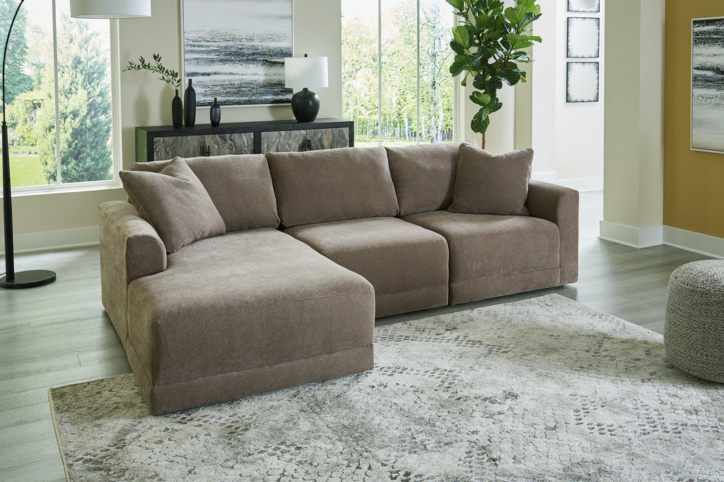 Raeanna 3-Piece Sectional Sofa with Chaise Chofa Ashley Furniture