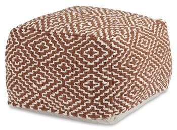 Brynnsen Pouf Pouf Ashley Furniture