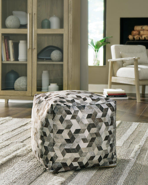 Albermarle Pouf Pouf Ashley Furniture