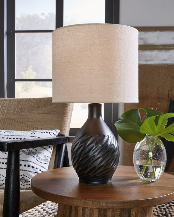 Garinton Table Lamp Table Lamp Ashley Furniture