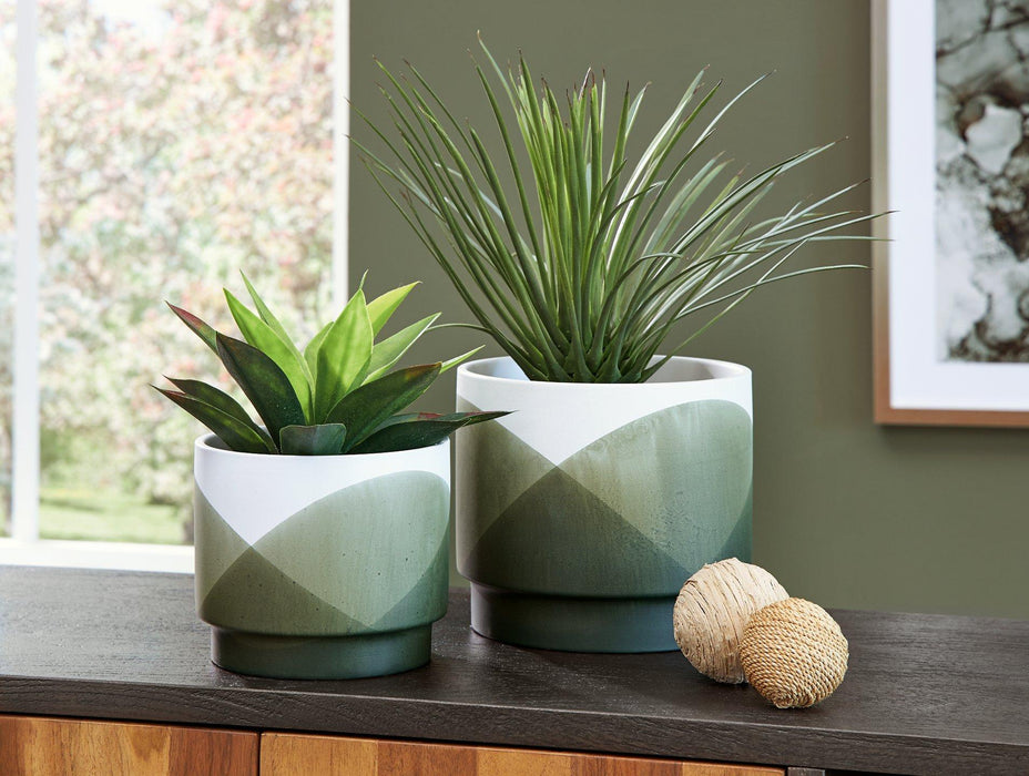 Ardenridge Planter (Set of 2) Planter Ashley Furniture