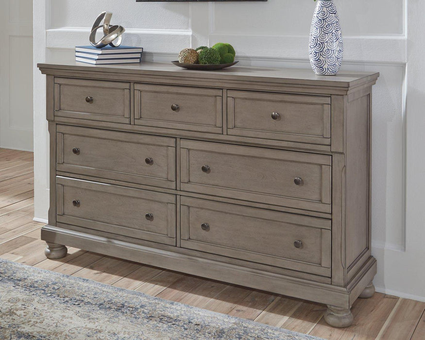 Lettner Dresser and Mirror Dresser & Mirror Ashley Furniture