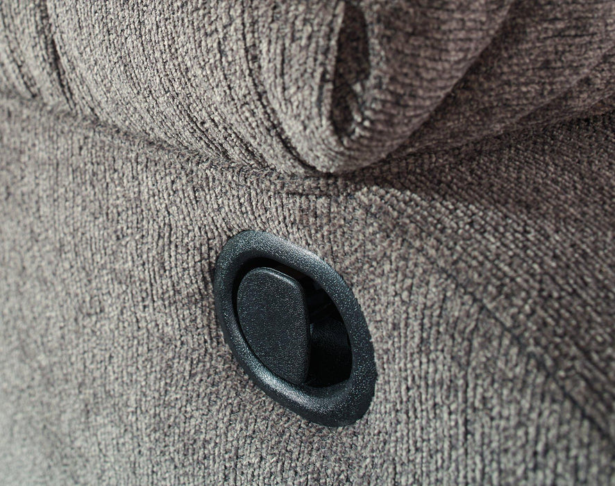 Tulen Recliner - Dayton Discount Furniture