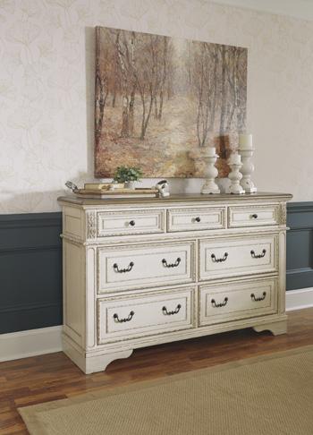 Realyn Dresser Dresser Ashley Furniture