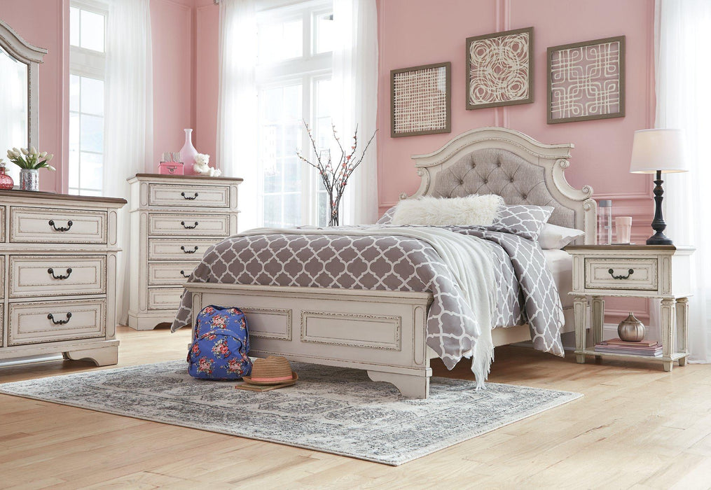 Realyn Bed Bed Ashley Furniture