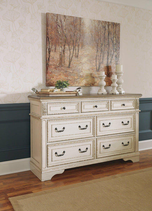 Realyn Dresser Dresser Ashley Furniture