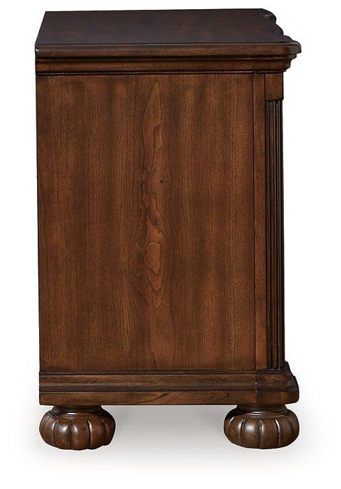 Lavinton Nightstand Nightstand Ashley Furniture