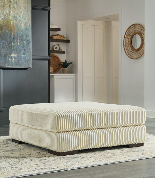 Lindyn Oversized Accent Ottoman Ottoman Ashley Furniture