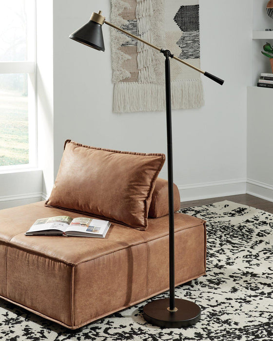 Garville Floor Lamp Floor Lamp Ashley Furniture