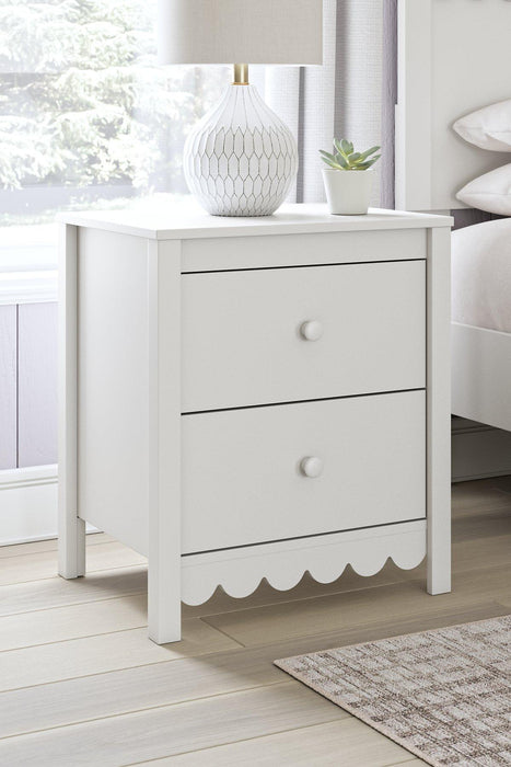 Hallityn Nightstand Nightstand Ashley Furniture