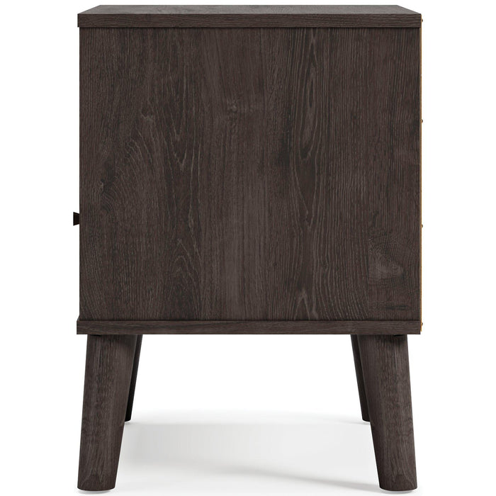 Piperton Nightstand Nightstand Ashley Furniture