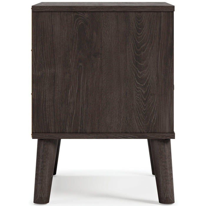 Piperton Nightstand Nightstand Ashley Furniture