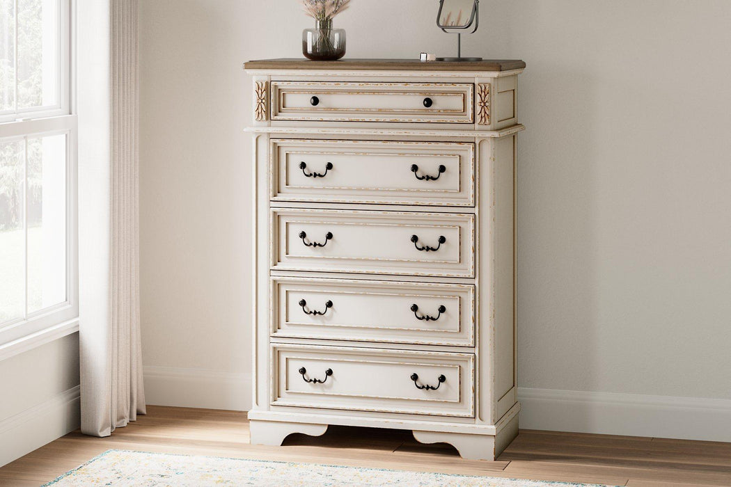 Realyn Chest of Drawers Chest Ashley Furniture