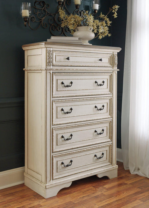 Realyn Chest of Drawers Chest Ashley Furniture