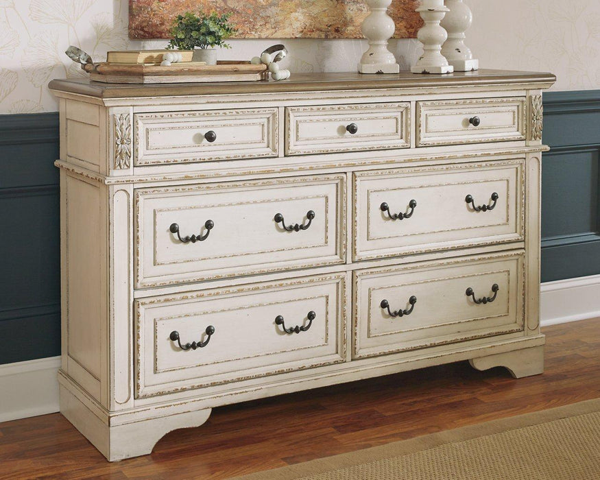 Realyn Dresser Dresser Ashley Furniture