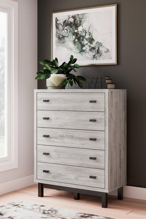 Vessalli Chest of Drawers Chest Ashley Furniture