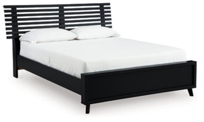 Danziar Queen Slat Bed - Dayton Discount Furniture