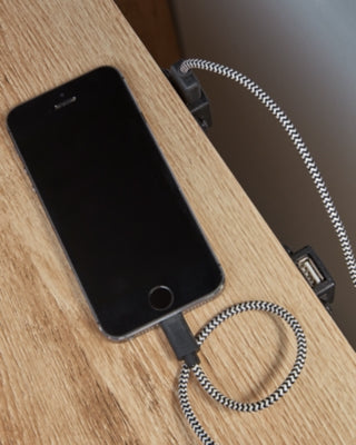 Hyanna Nightstand - Dayton Discount Furniture