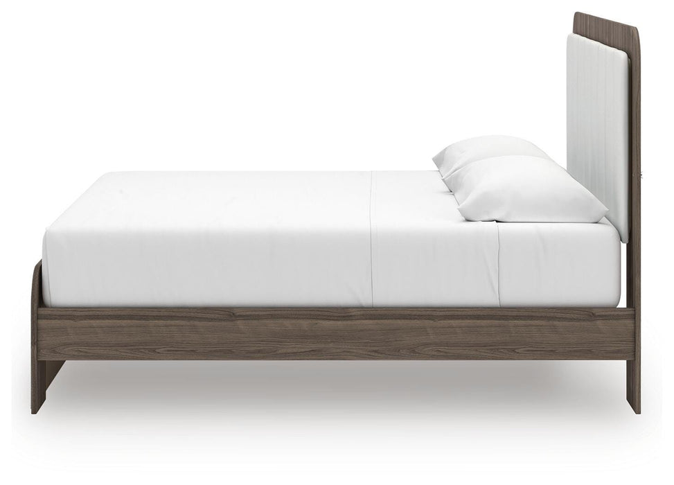 Kendanport Upholstered Bed - Dayton Discount Furniture
