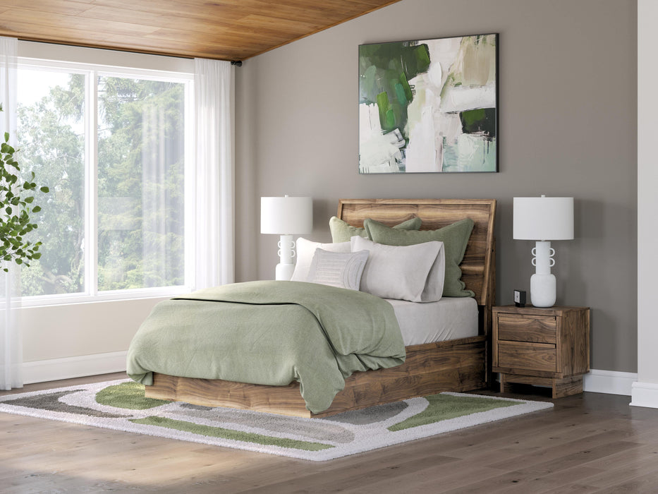 Chirason Bed - Dayton Discount Furniture