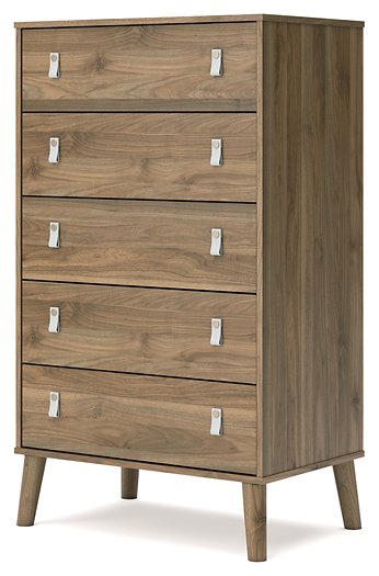 Aprilyn Chest of Drawers Chest Ashley Furniture