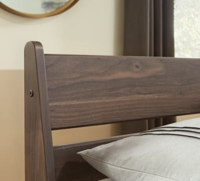 Calverson Bed - Dayton Discount Furniture
