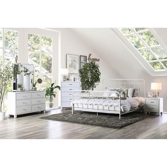 IRIA Vintage White Full Bed Bed FOA East