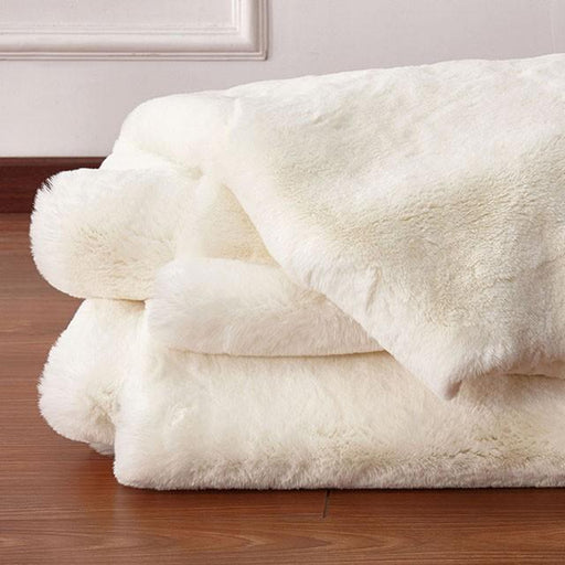 Caparica Off White Throw, Off White Throw FOA East