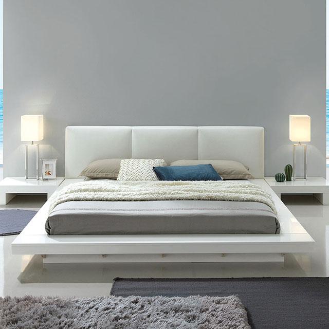 Christie Glossy White Queen Bed Bed FOA East