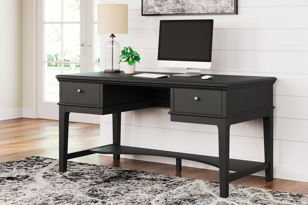 Beckincreek 60" Home Office Desk Desk Ashley Furniture
