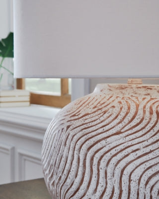 Vien Table Lamp - Dayton Discount Furniture