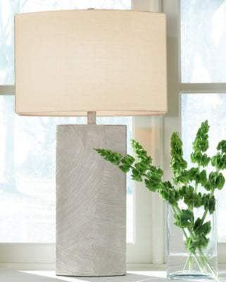 Bradard Lamp Set - Dayton Discount Furniture