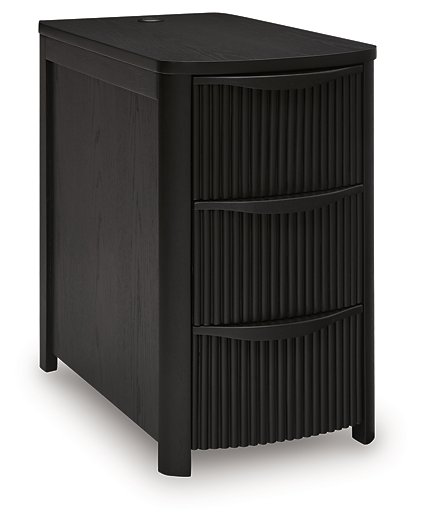 Camdill Chairside End Table - Dayton Discount Furniture