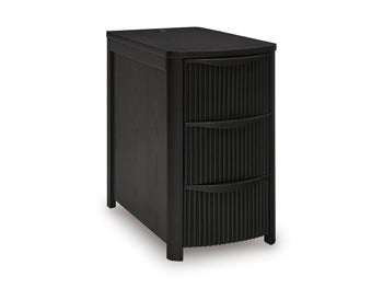 Camdill Chairside End Table - Dayton Discount Furniture