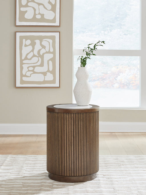 Hadonna End Table - Dayton Discount Furniture