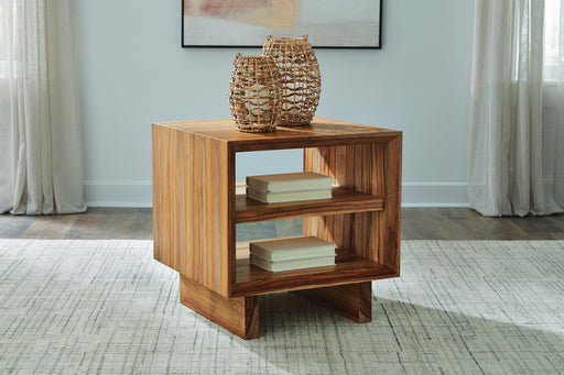 Dressonni End Table - Dayton Discount Furniture