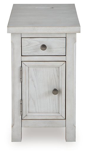 Robbinsdale Chairside End Table - Dayton Discount Furniture